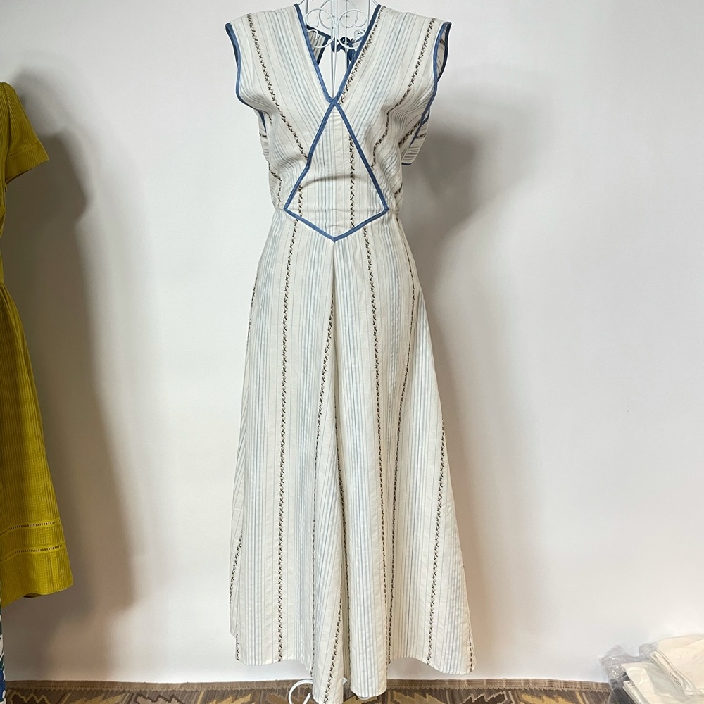 ASTIER NY 100% COTTON subtly embroidered FLORAL XXS/XS